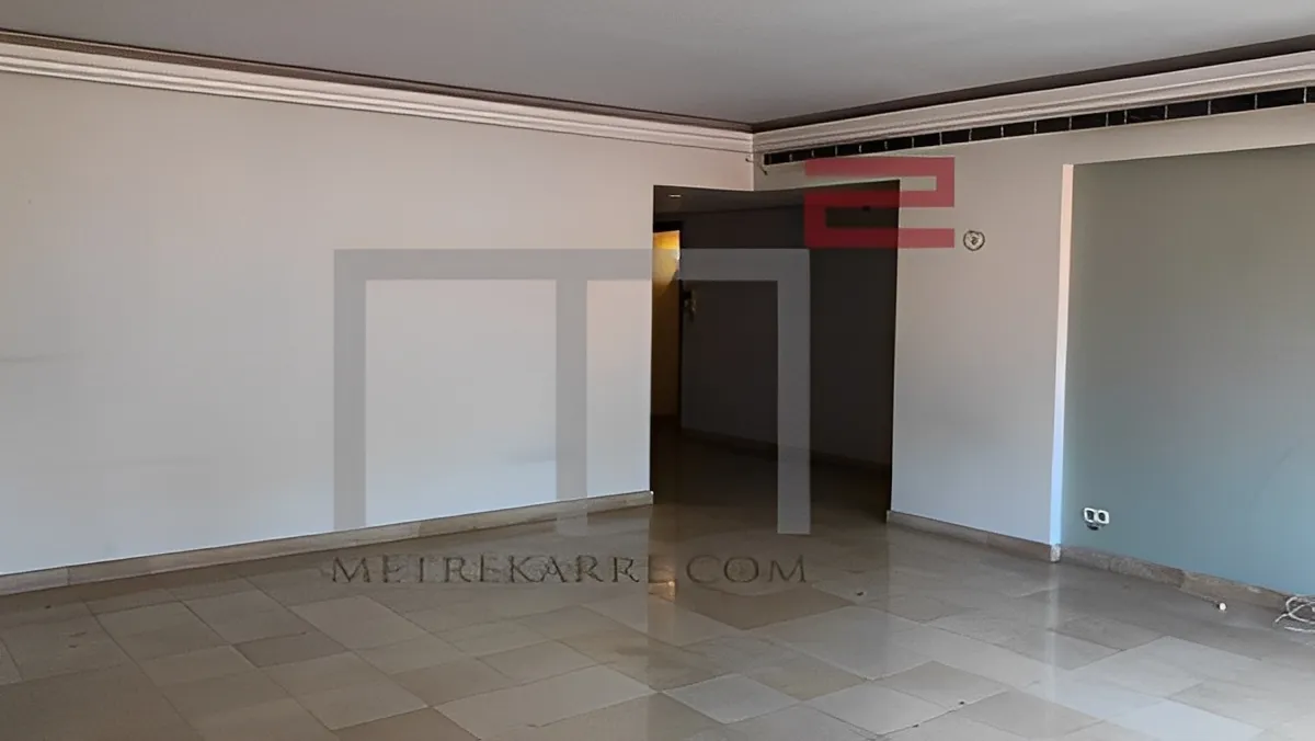 Apartment for Sale in Saifi