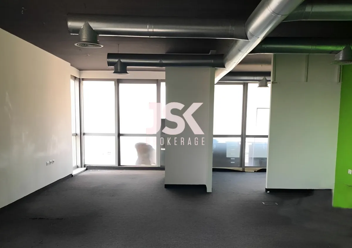 Office for Sale in Verdun