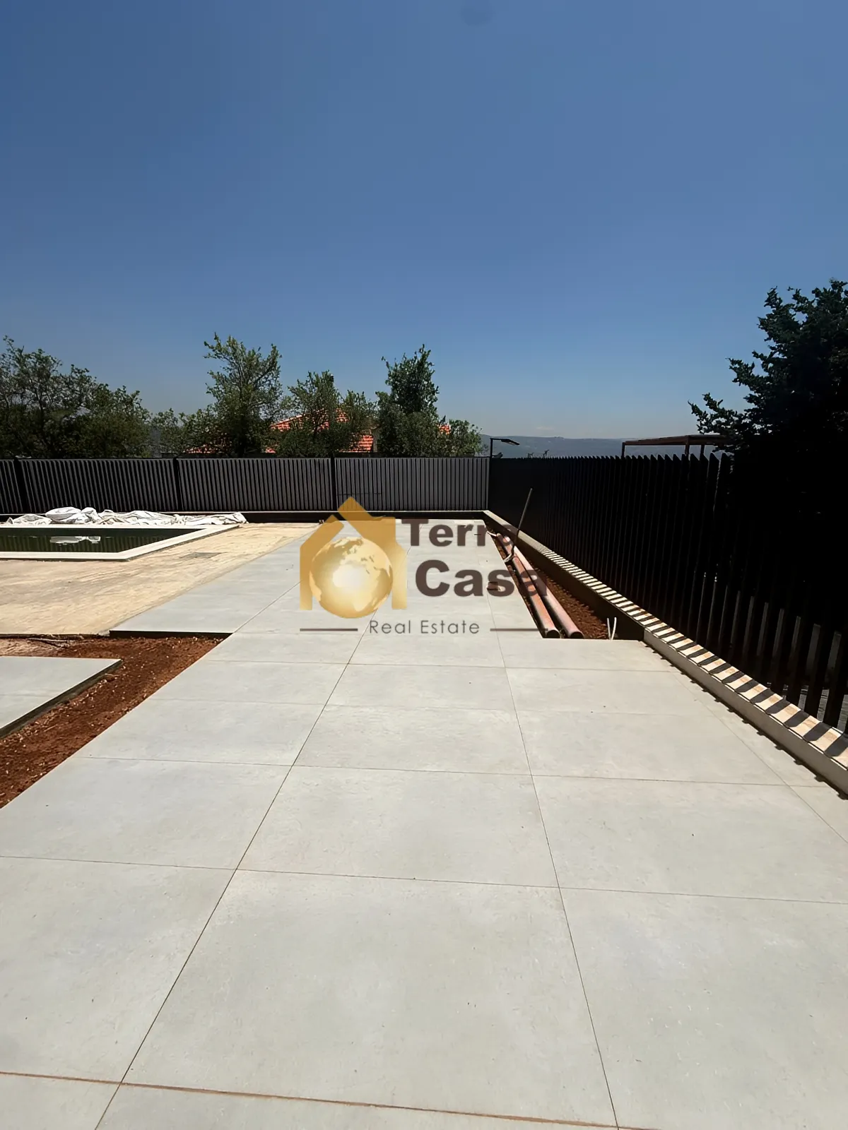 Villa for sale in Baabdat