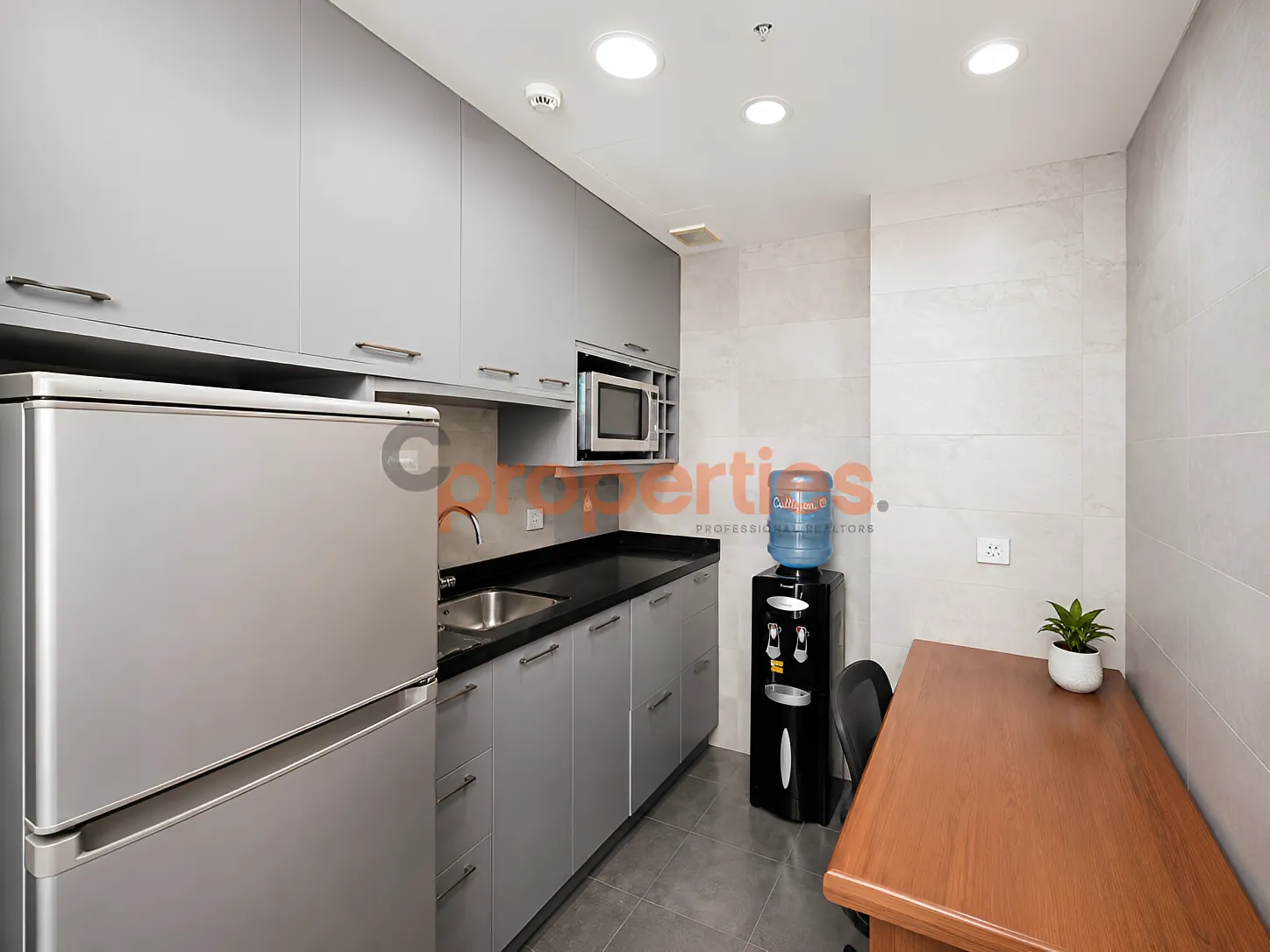 Office for rent in Dekwaneh, Lebanon
