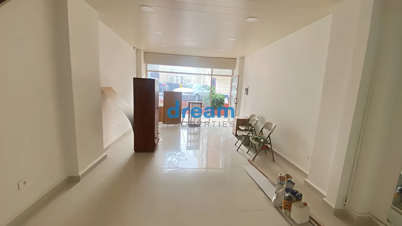 Shop for rent in Dekwaneh