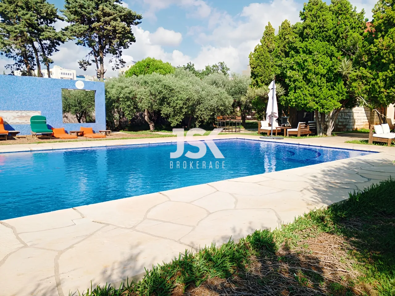 Villa for Sale in Aamchit
