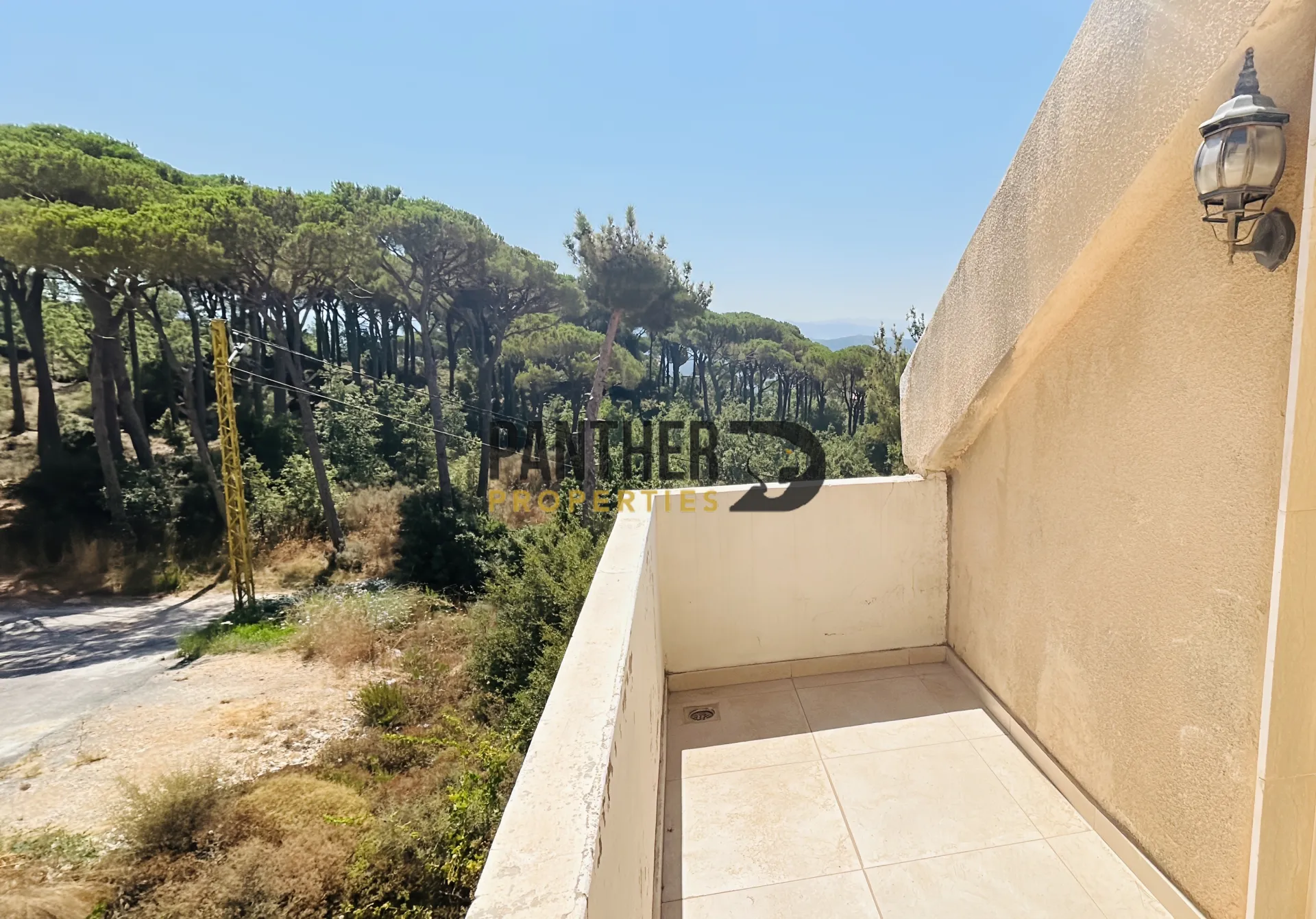 Apartment for rent in Baabdat