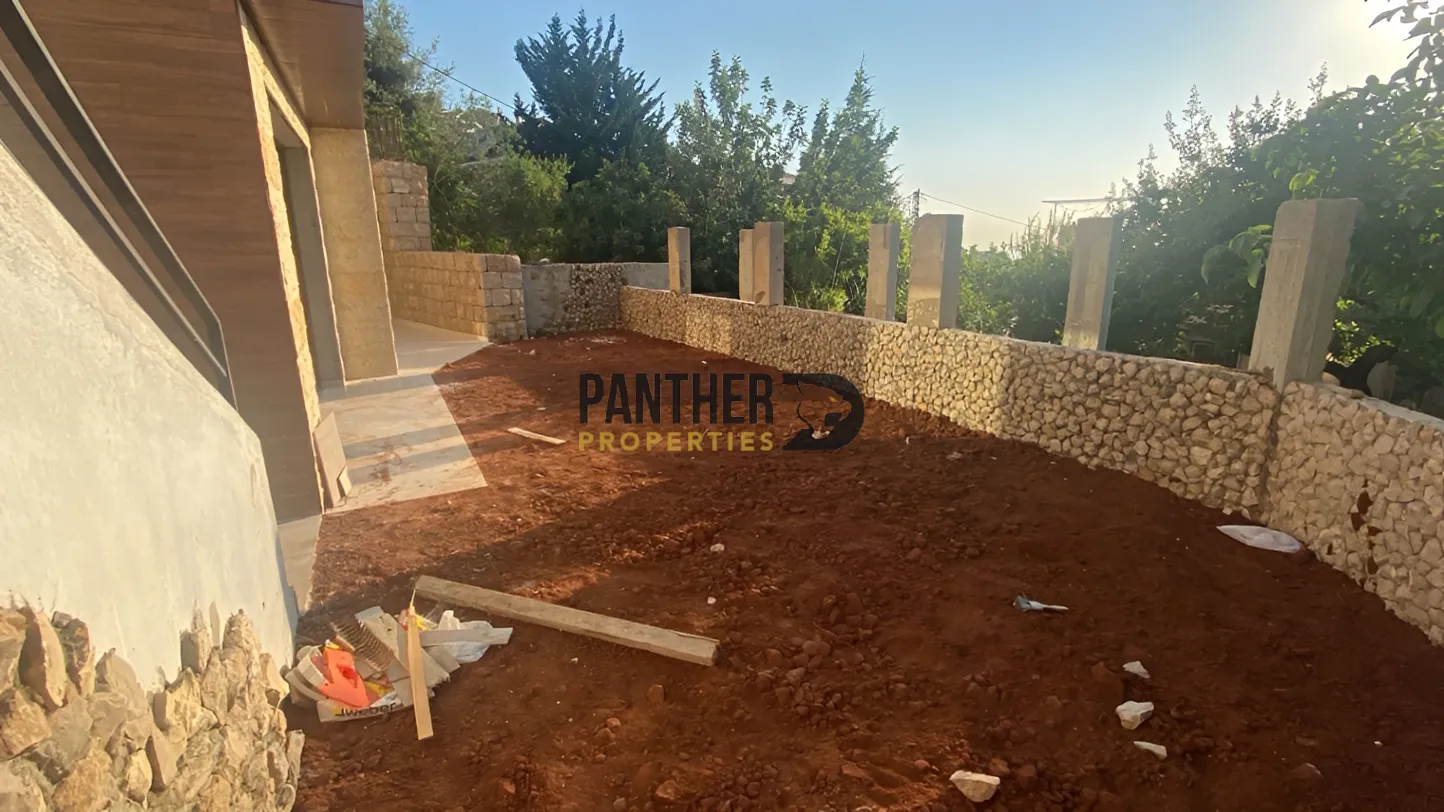 Apartment for sale in Jouret El Ballout, Lebanon
