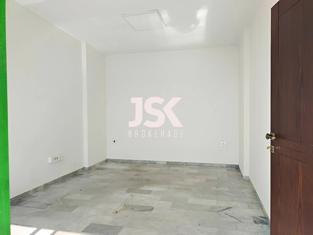 Office for rent in Kfar Hbab, Lebanon