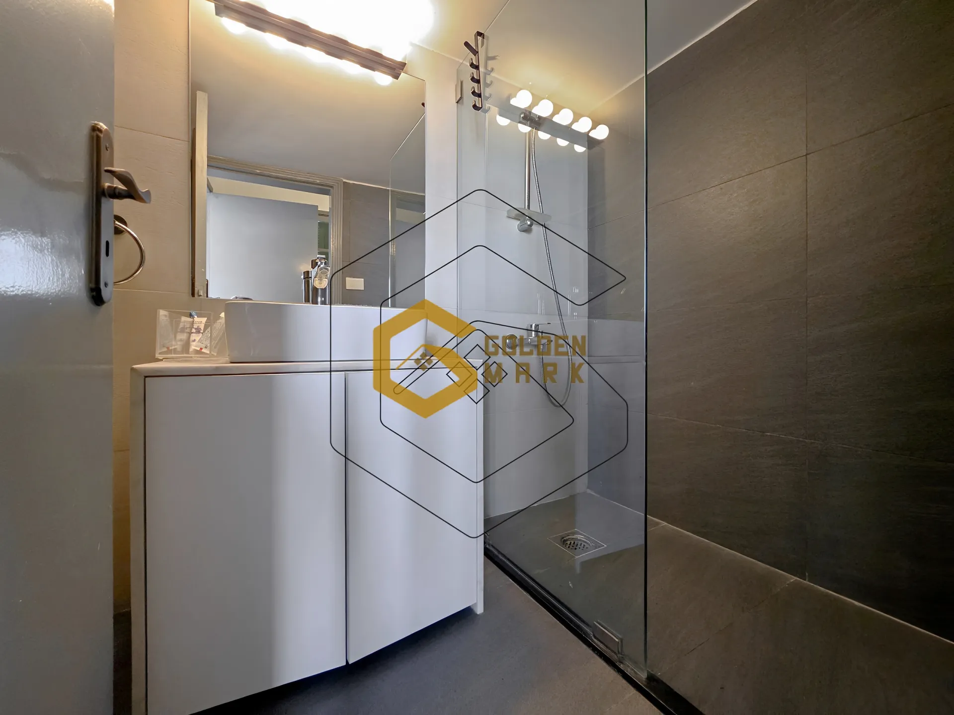 Apartment for Rent in Achrafieh, Beirut