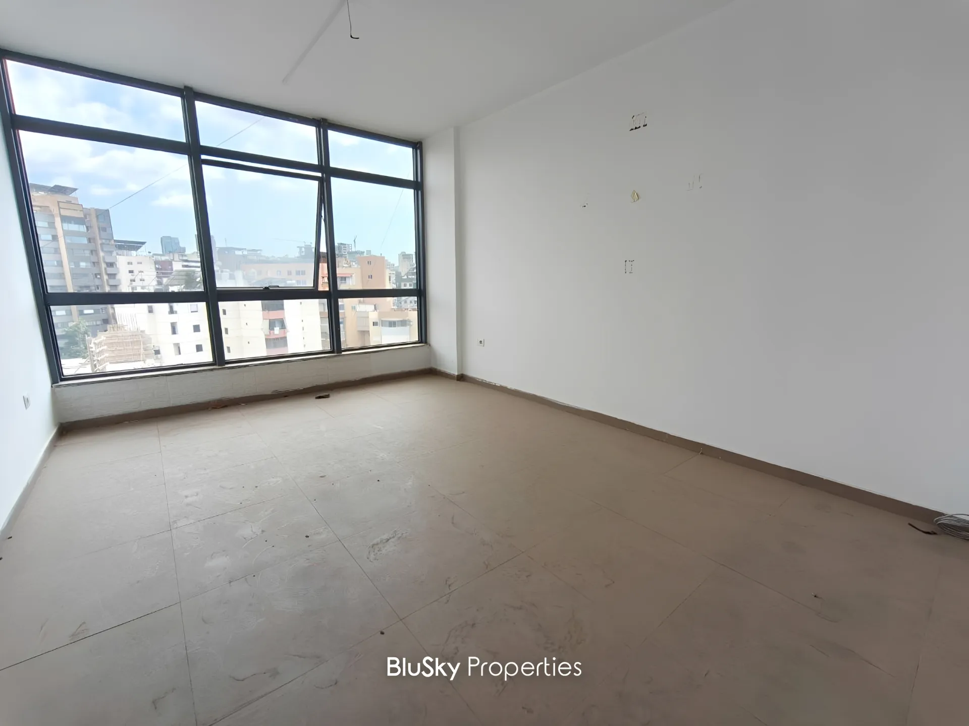 Office for rent in Dekwaneh, lebanon