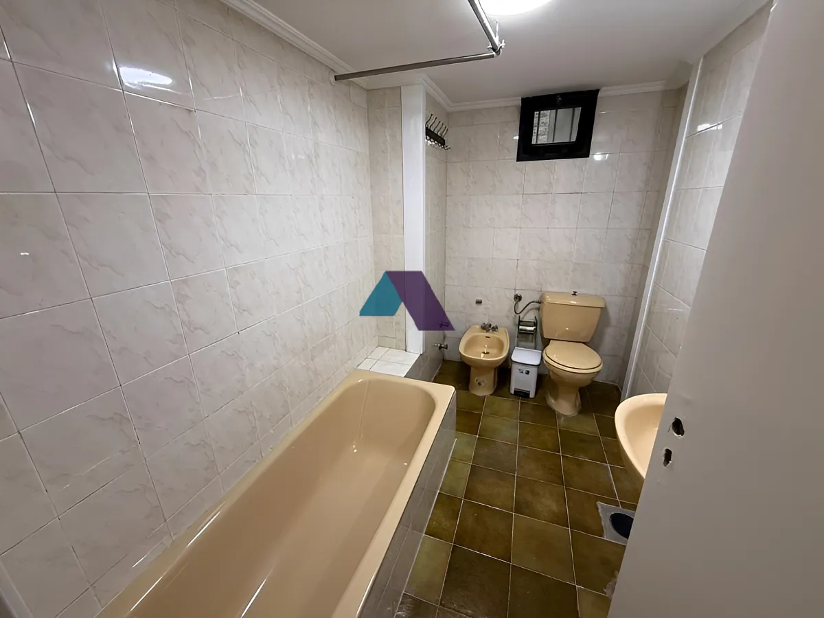 Apartment for Sale in Aachqout - 3 bed, 3 bath