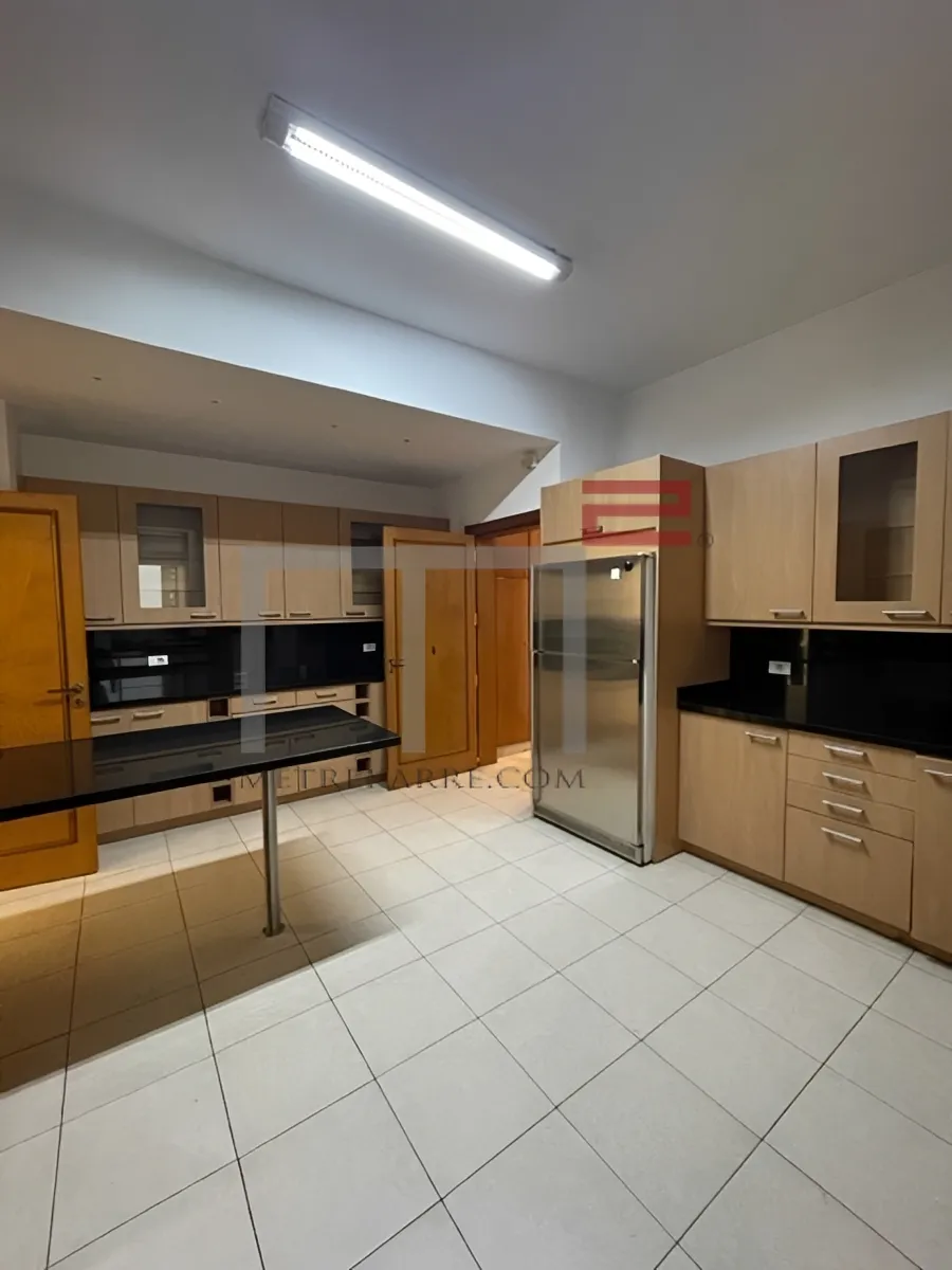 Apartment for rent in Furn El Hayek