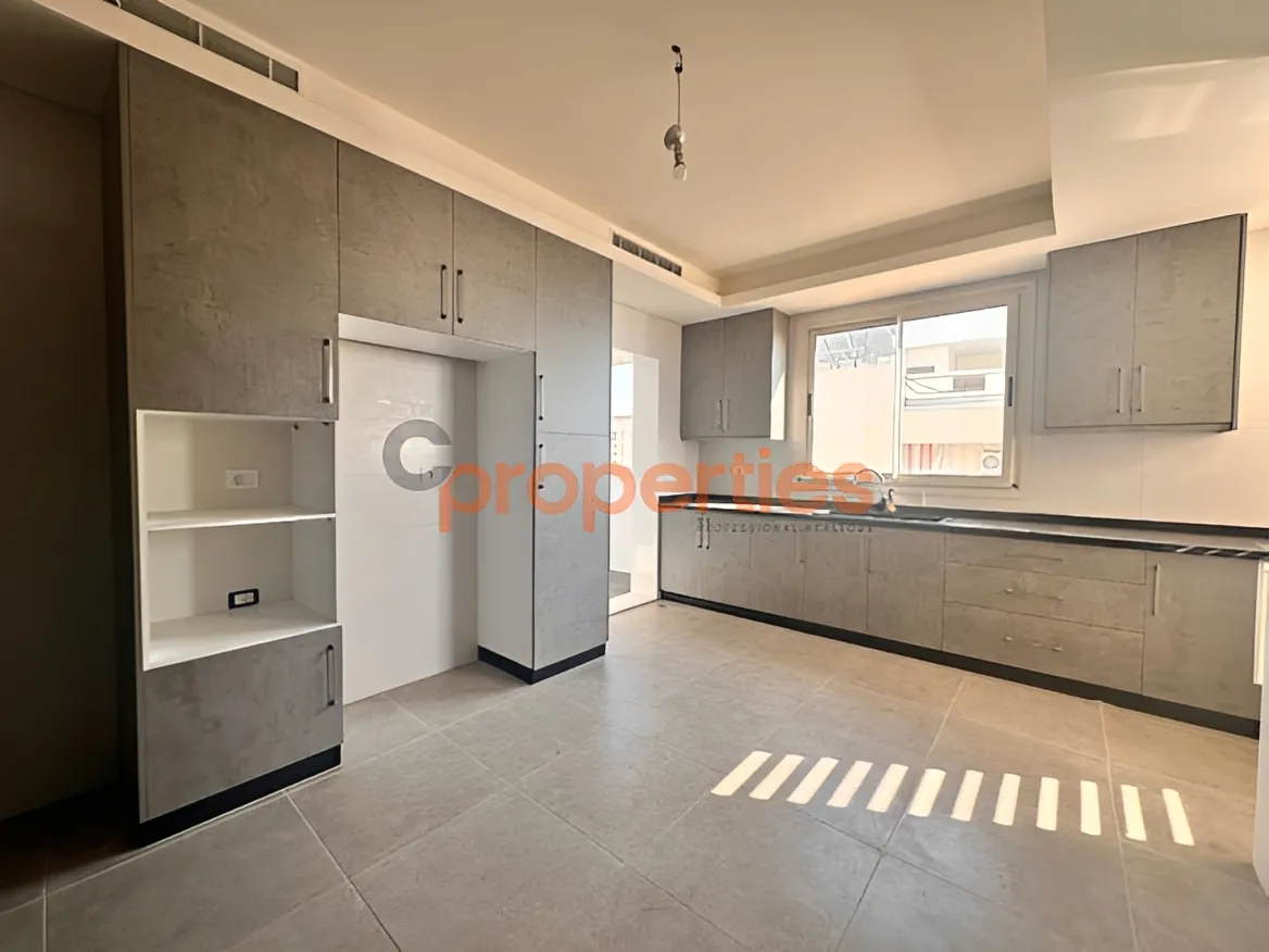 Apartment for sale in Ramleh Al Bayda, Beirut, Lebanon
