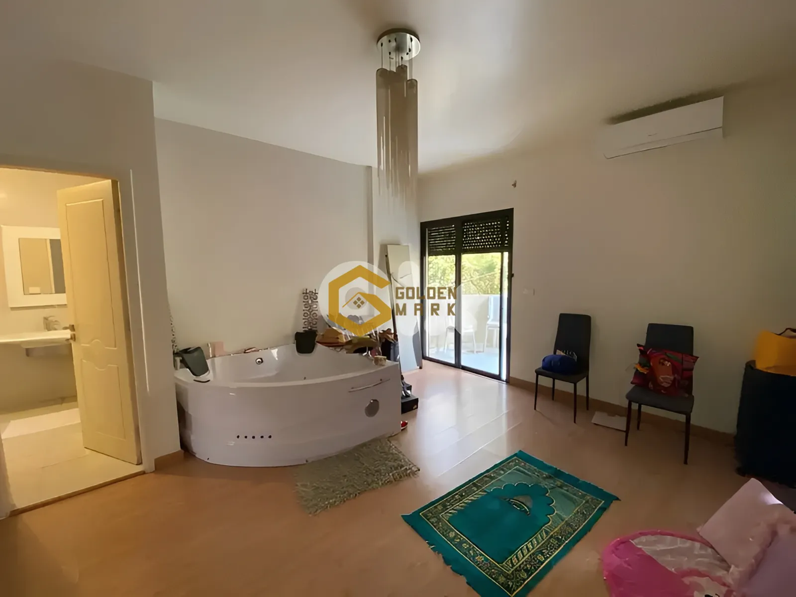 Apartment for Sale in Haret Sakher