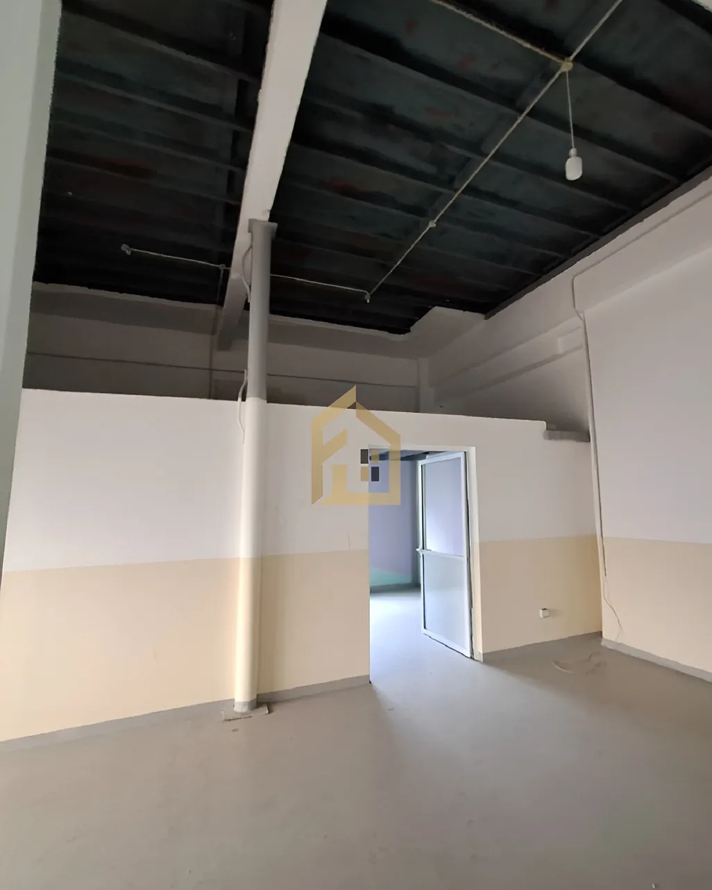 Warehouse for rent in Sin El Fil, Lebanon