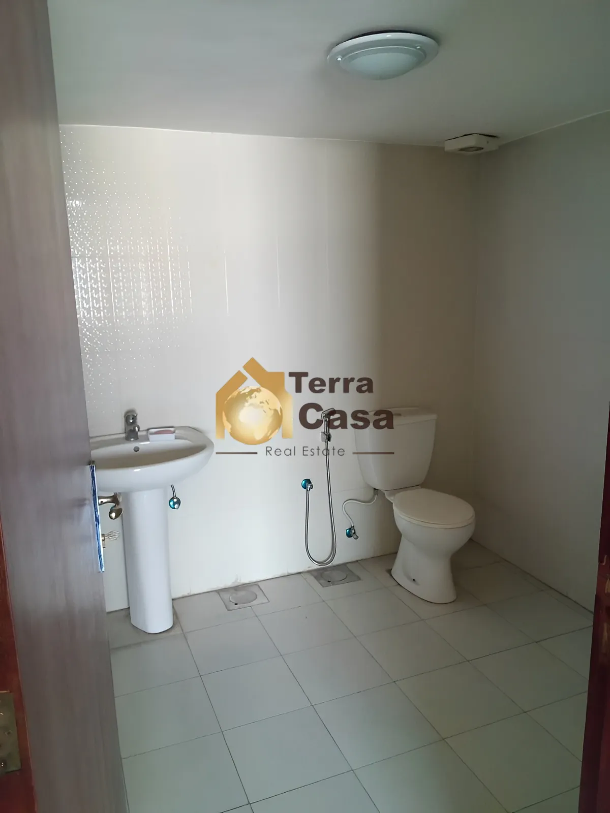 Office for Rent in Chtoura