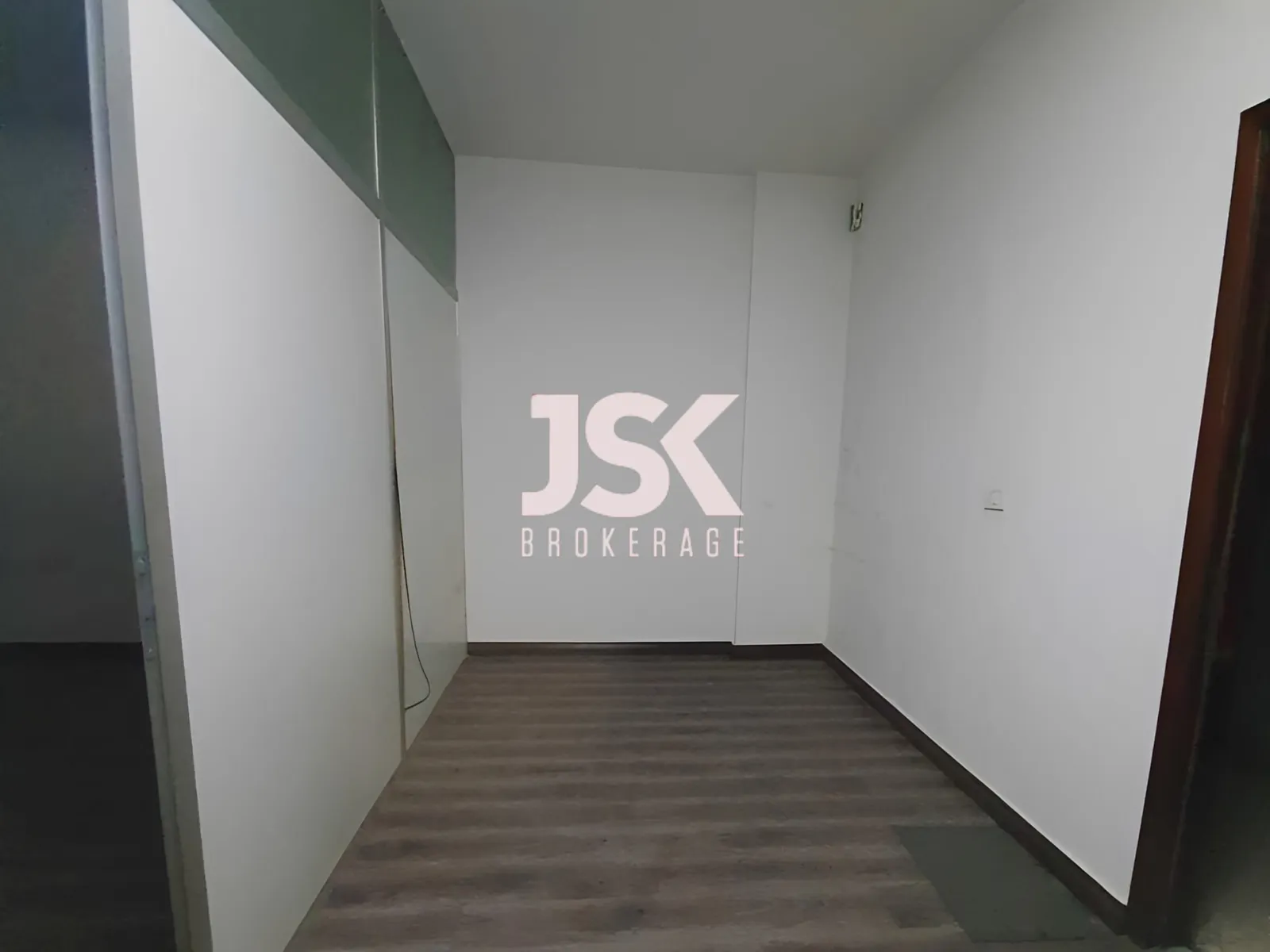 Office for Rent in Daoura