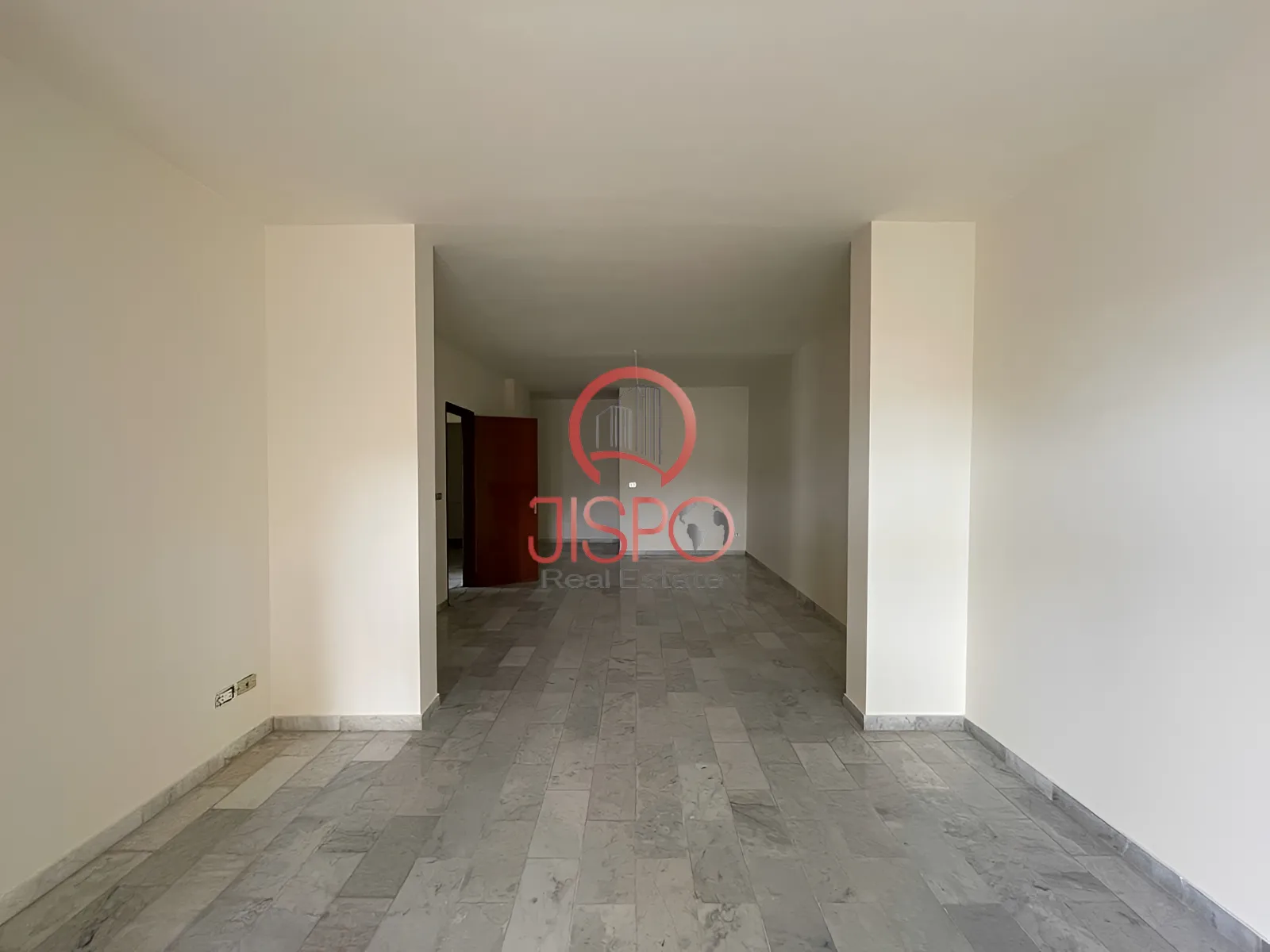 Apartment for Sale in Qornet El Hamra
