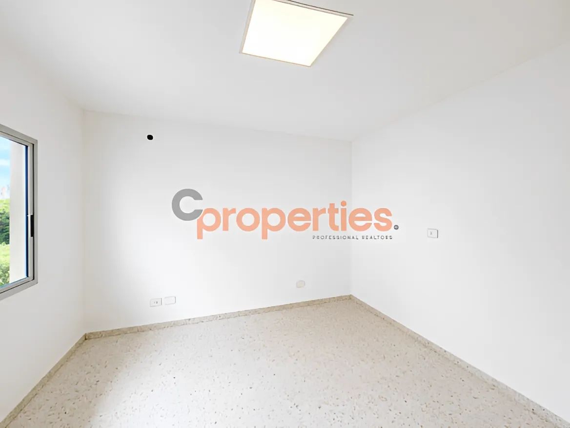Office for Rent in Jdeideh