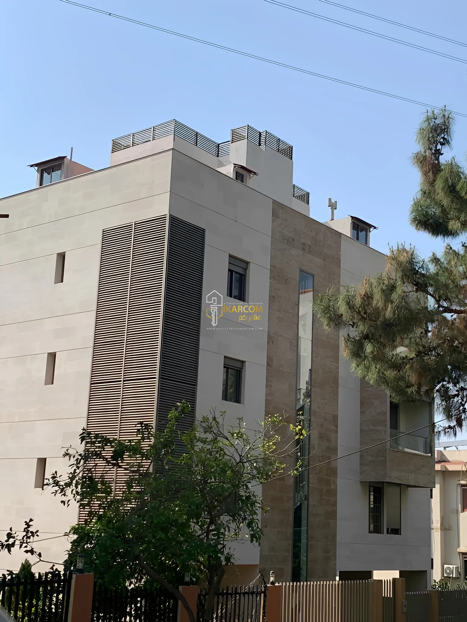 Building for Sale in Mtayleb