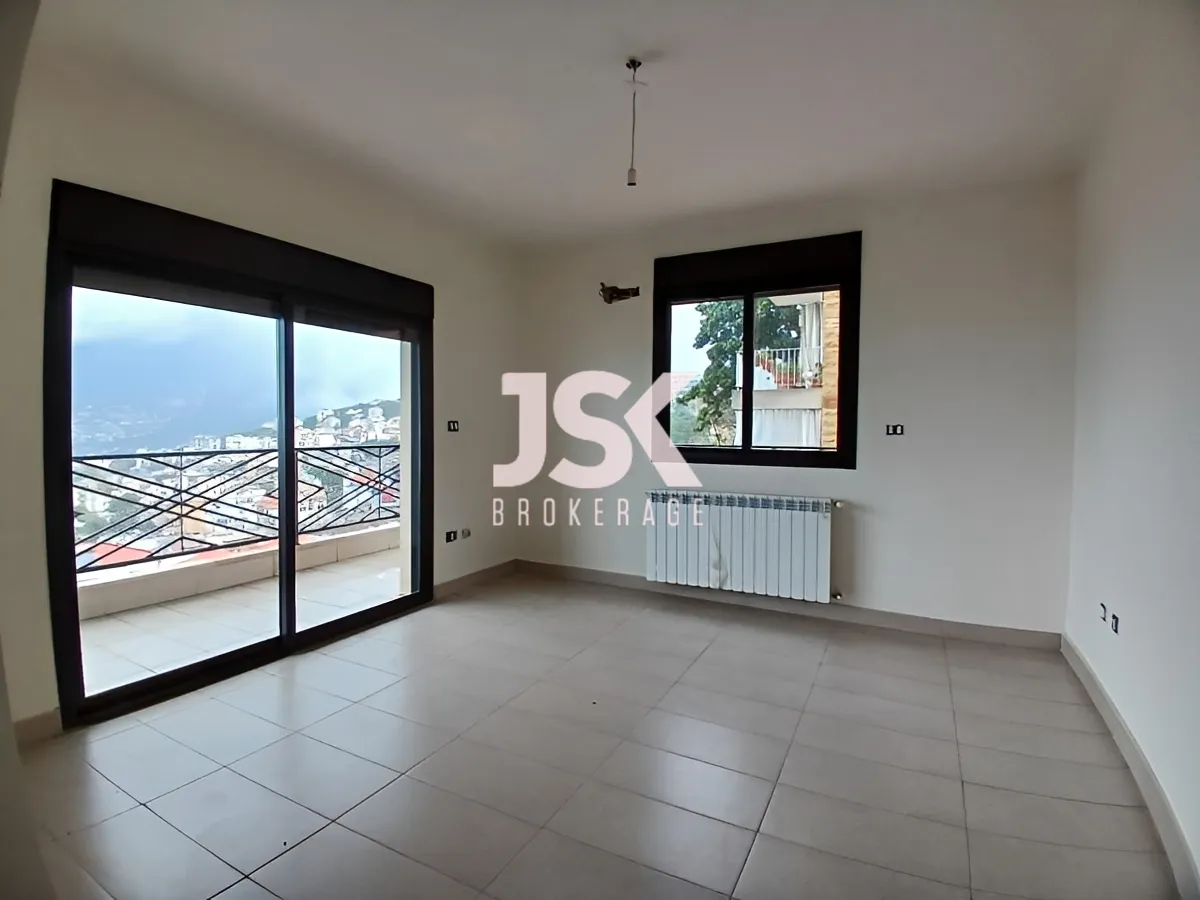 Apartment for Sale in Mazraat Yachoua, Lebanon