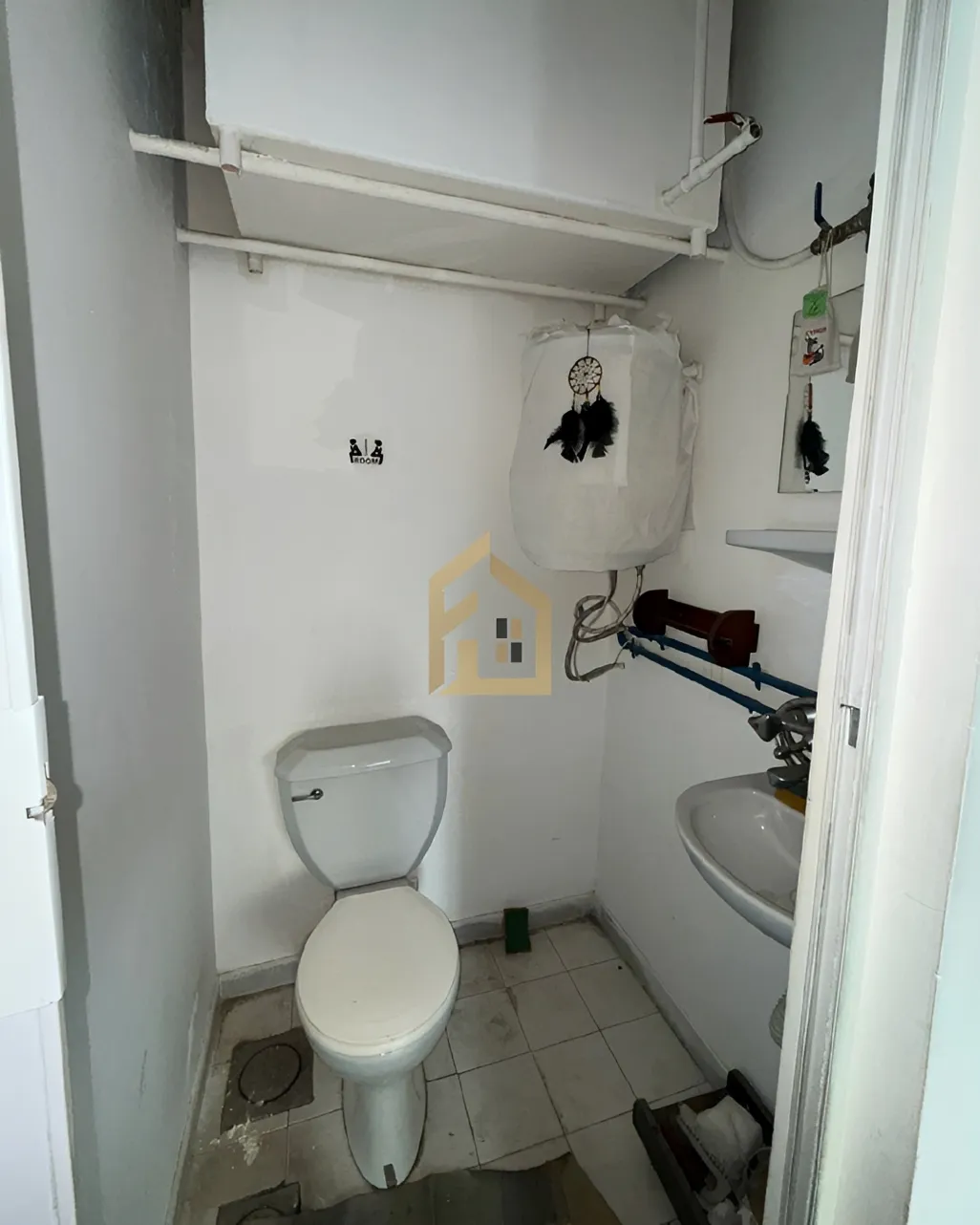 Shop for rent in Zalqa, Lebanon