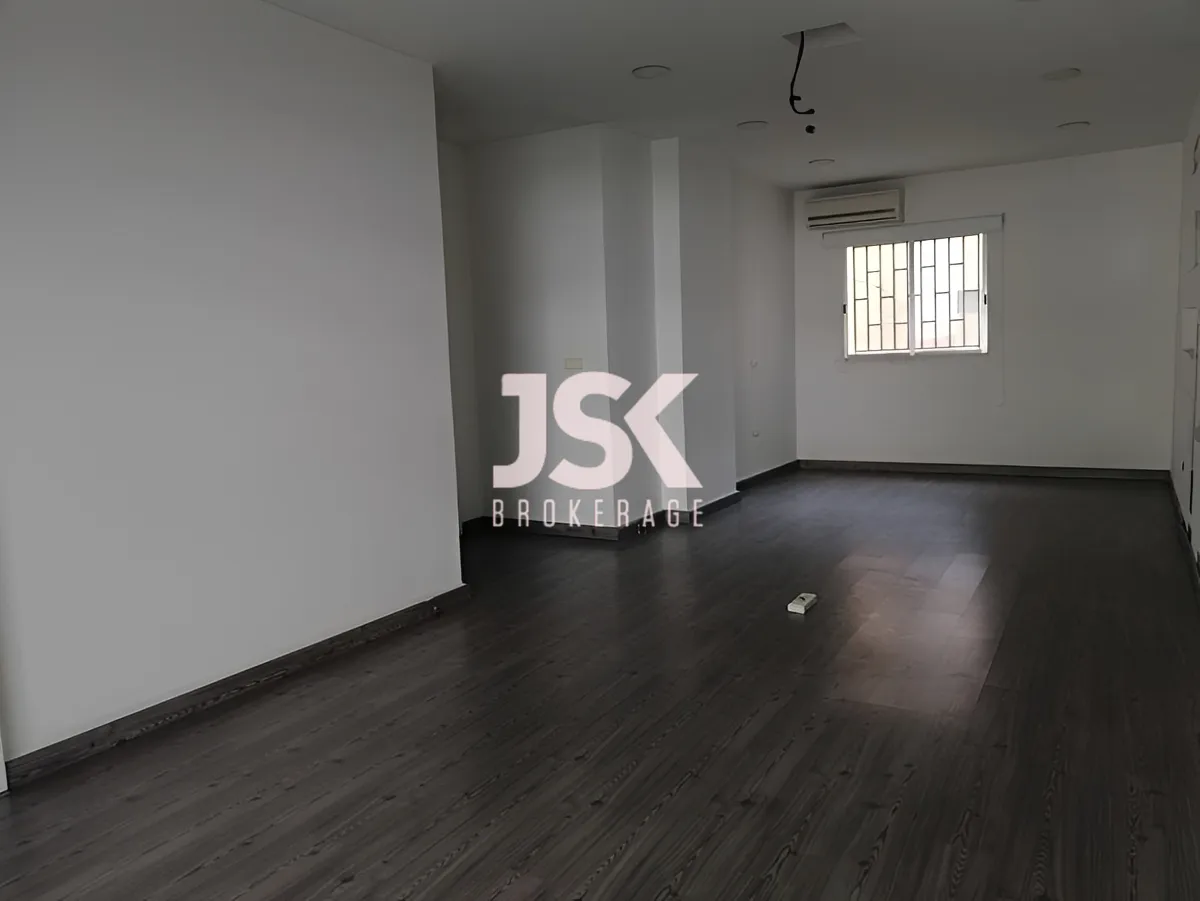 Office for rent in Achrafieh