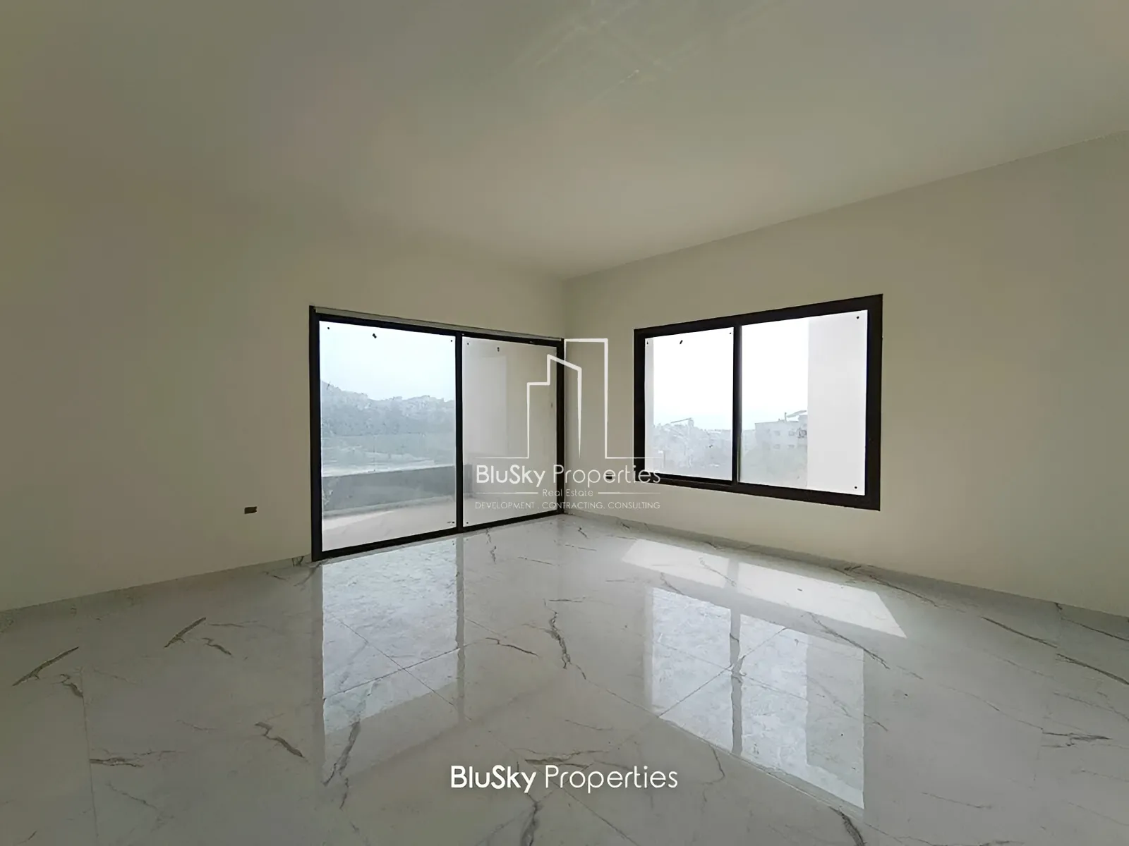 Apartment for Sale in Bouar - 2 bed, 2 bath
