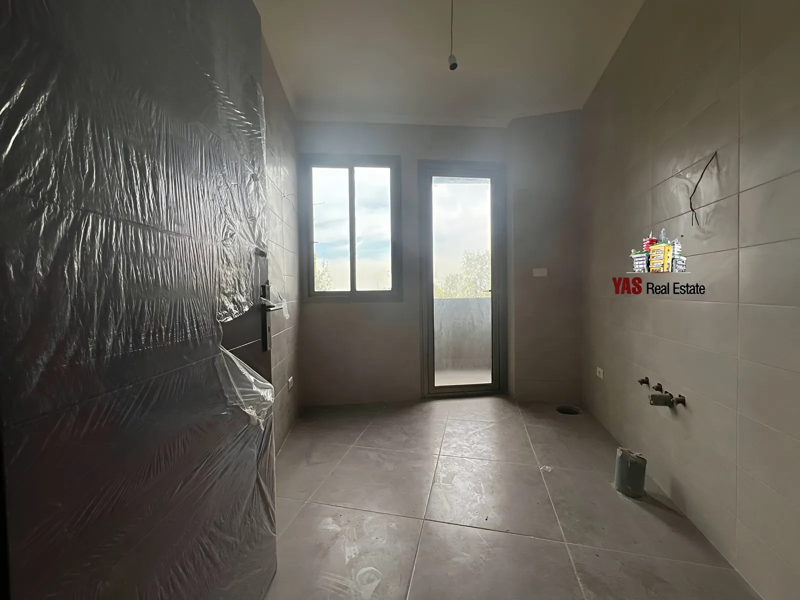 Apartment for Sale in Zakrit - 2 bed, 2 bath