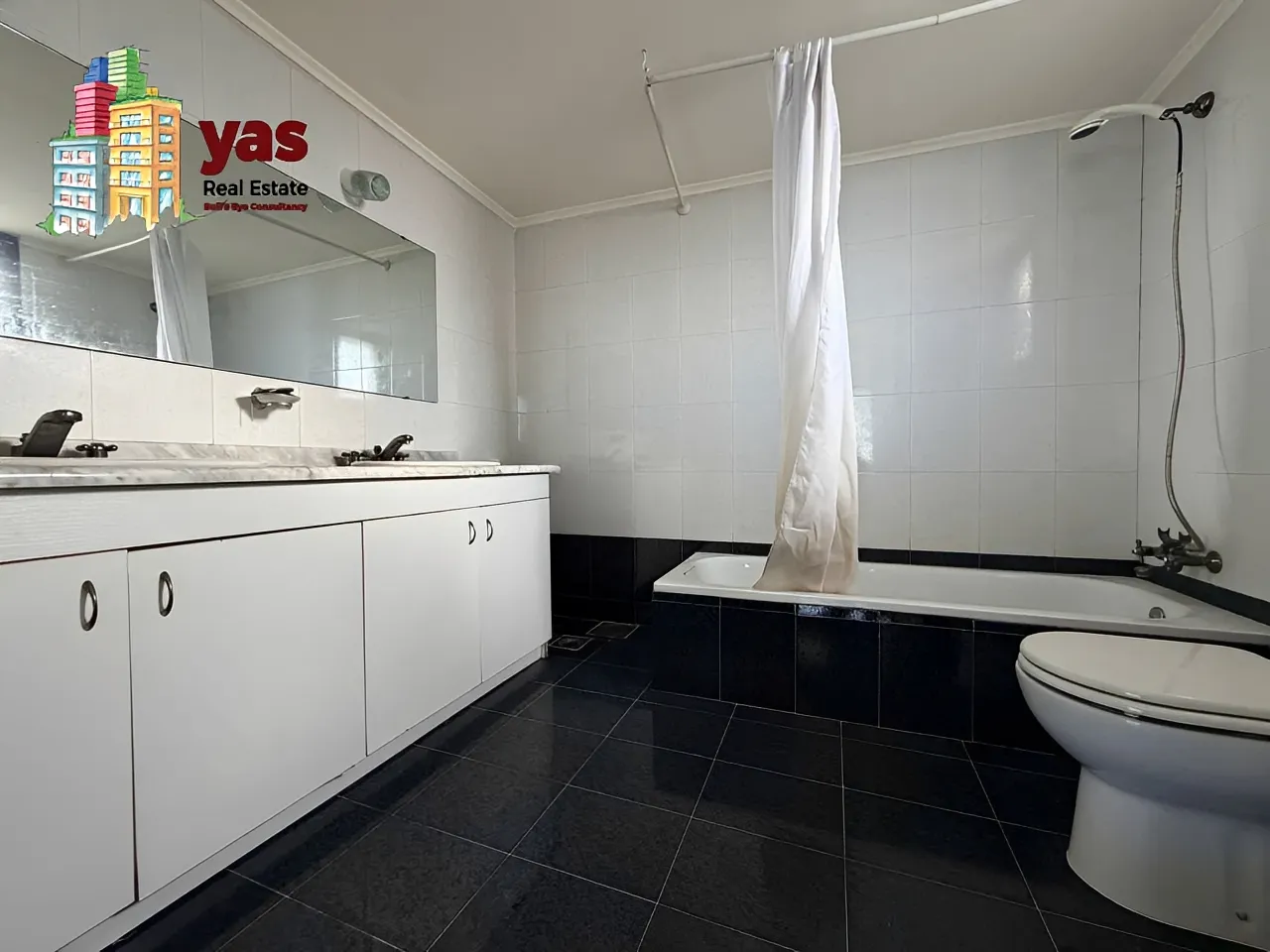 Apartment for Sale in Kfar Yassine - 4 bed, 5 bath