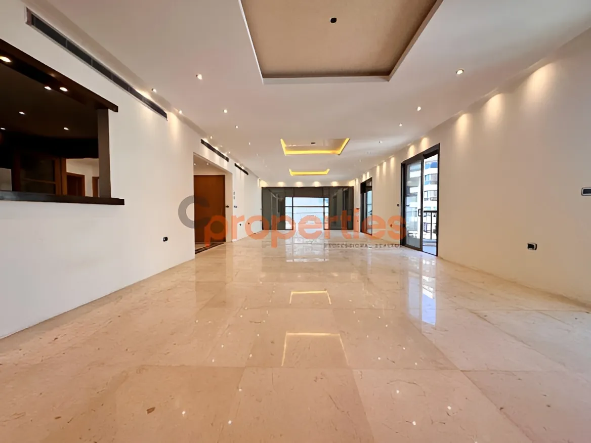 Apartment for rent in Ramleh Al Bayda, Beirut, Lebanon - 4 bed, 5 bath