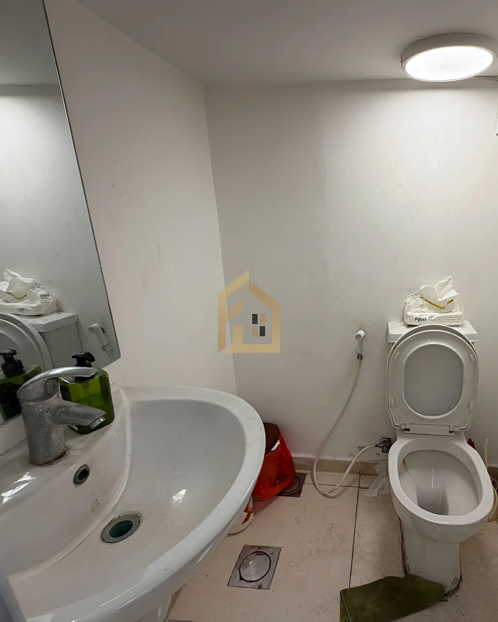 Shop for rent in Bourj Abi Haydar, Beirut, Lebanon