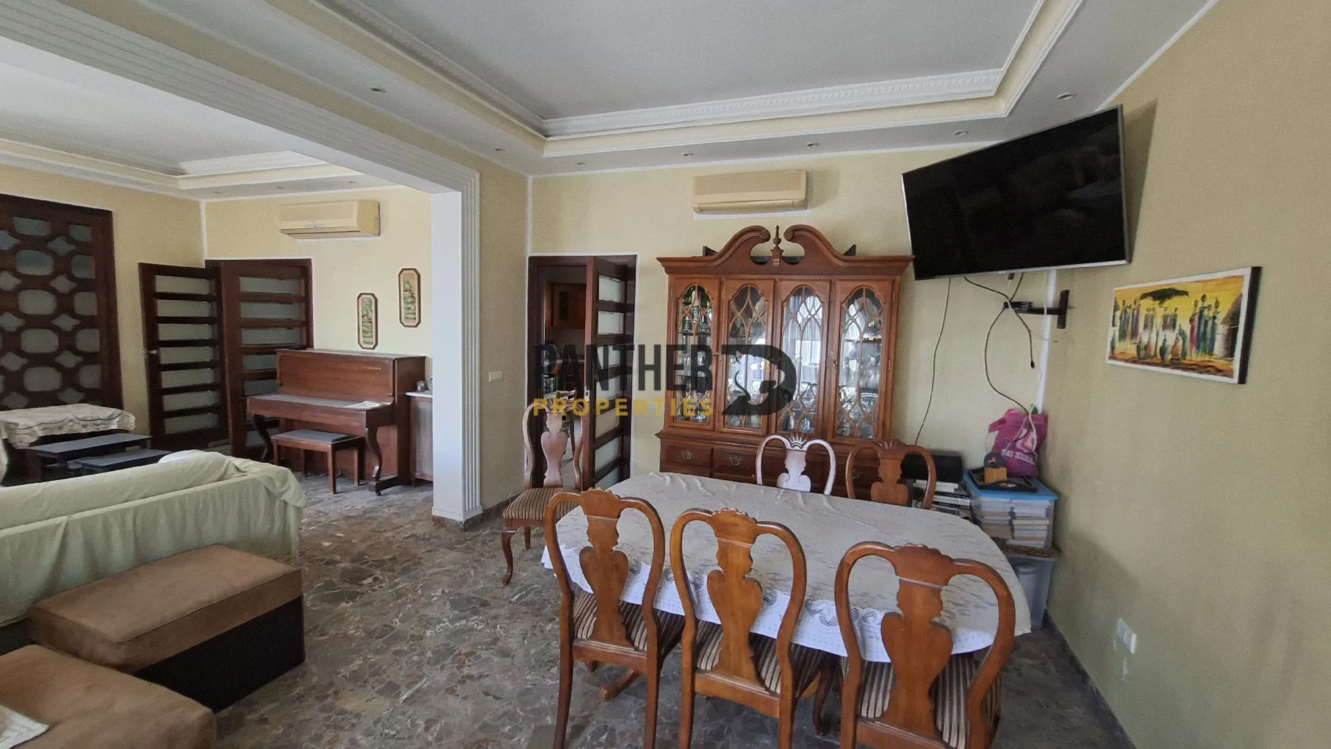 Apartment for sale in Achrafieh - 4 bed, 3.0 bath