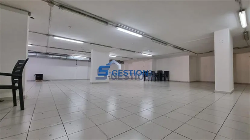 Commercial property for Rent in Jdeideh