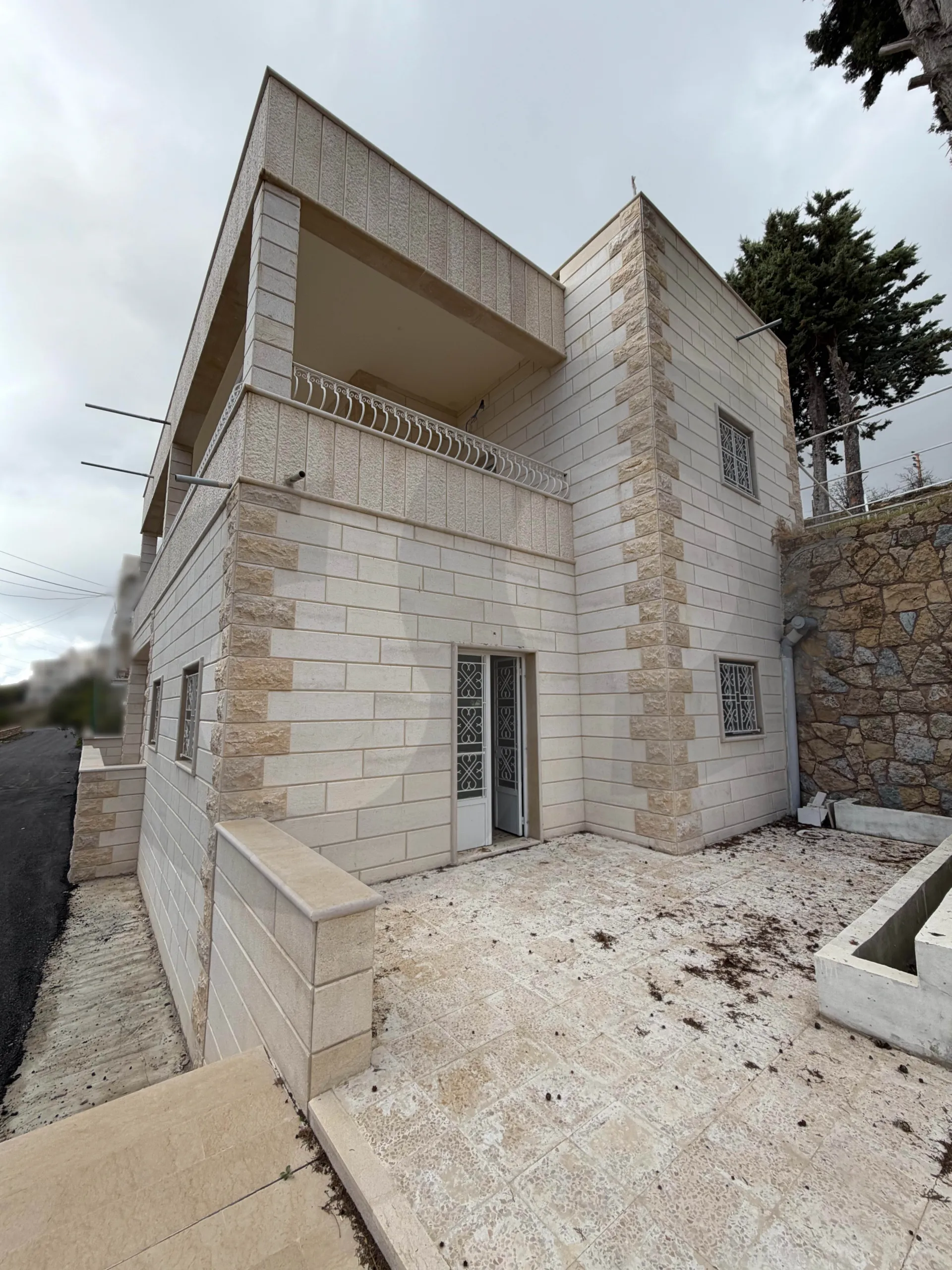 Apartment for Sale in Bhamdoun