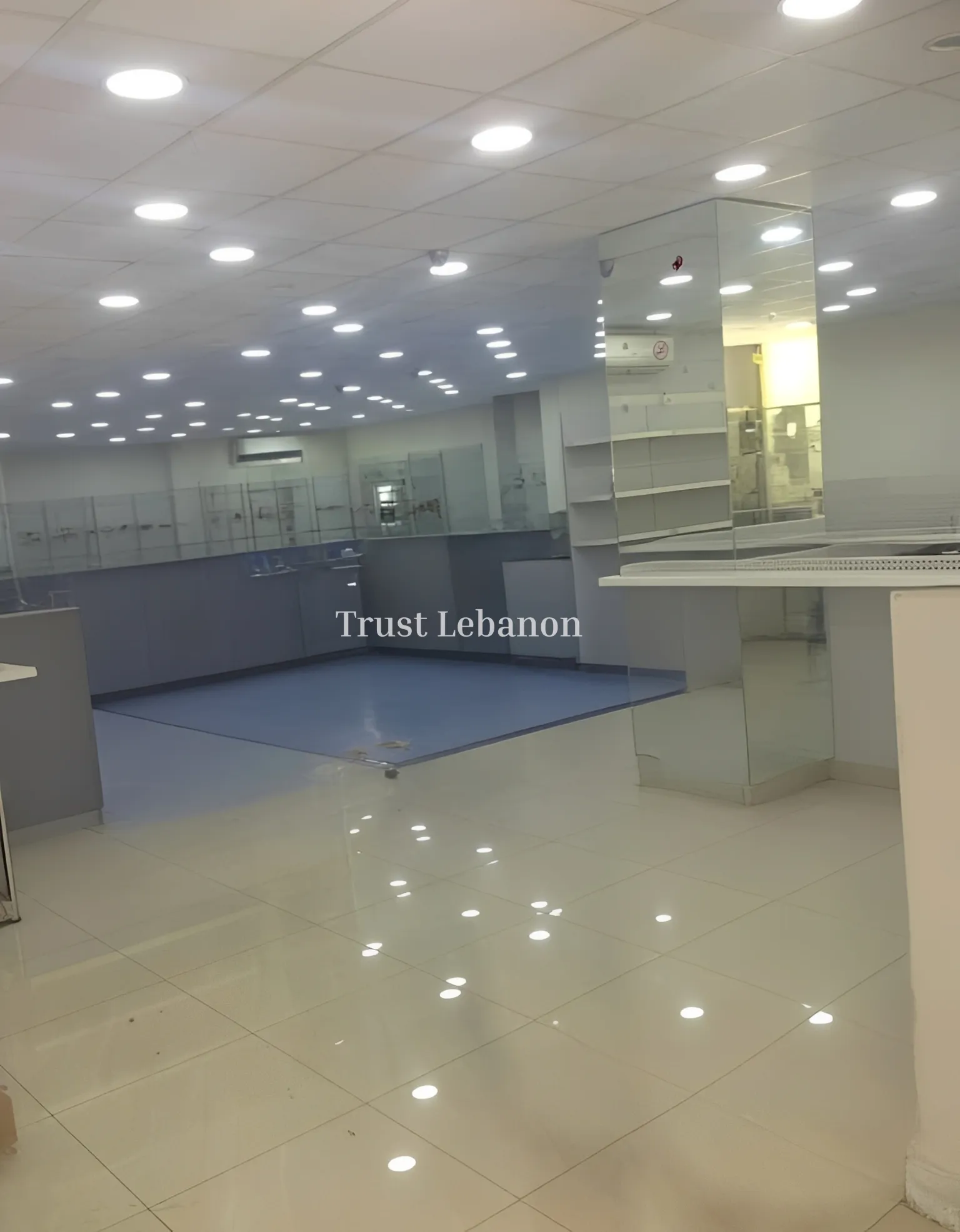 Shop for rent in Hazmieh, Lebanon
