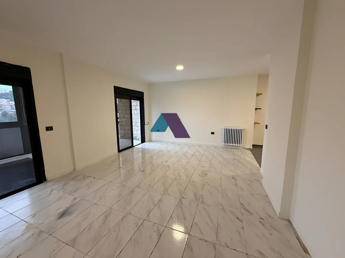 Apartment for Sale in Aachqout - 3 bed, 3 bath