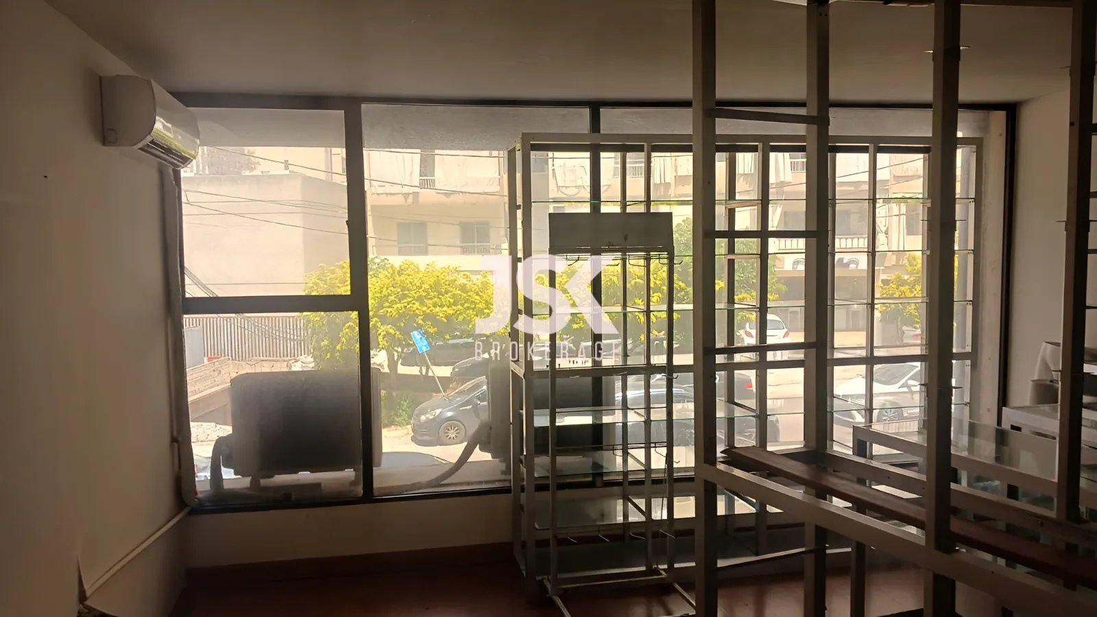 Shop for rent in Zalka