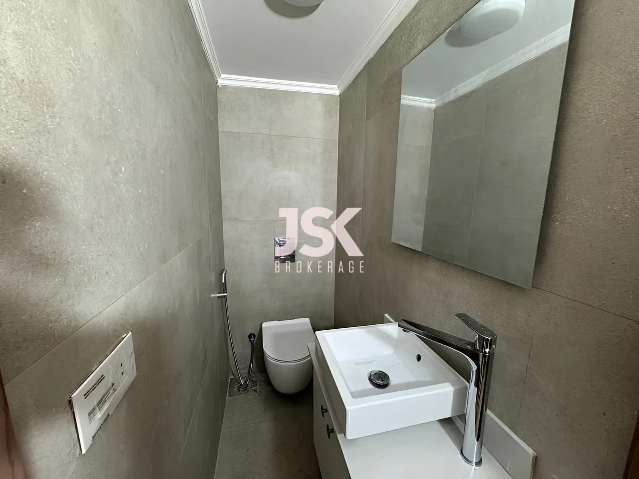 Apartment for Sale in Ras Beirut