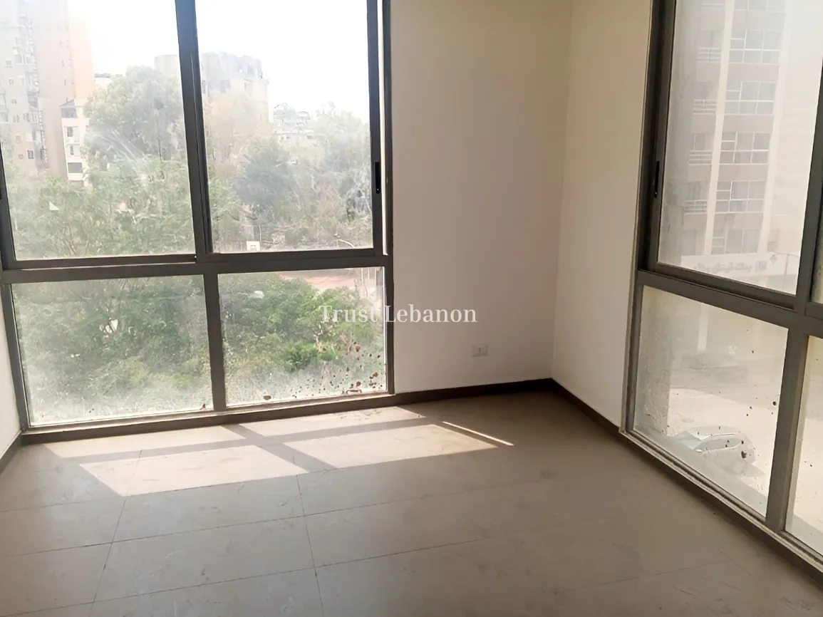 Office for rent in Ain el remmeneh, baabda