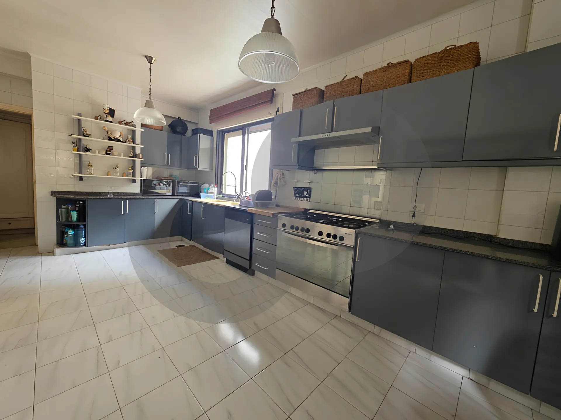 Apartment for Sale in Haret Sakher - 4 bed, 5 bath