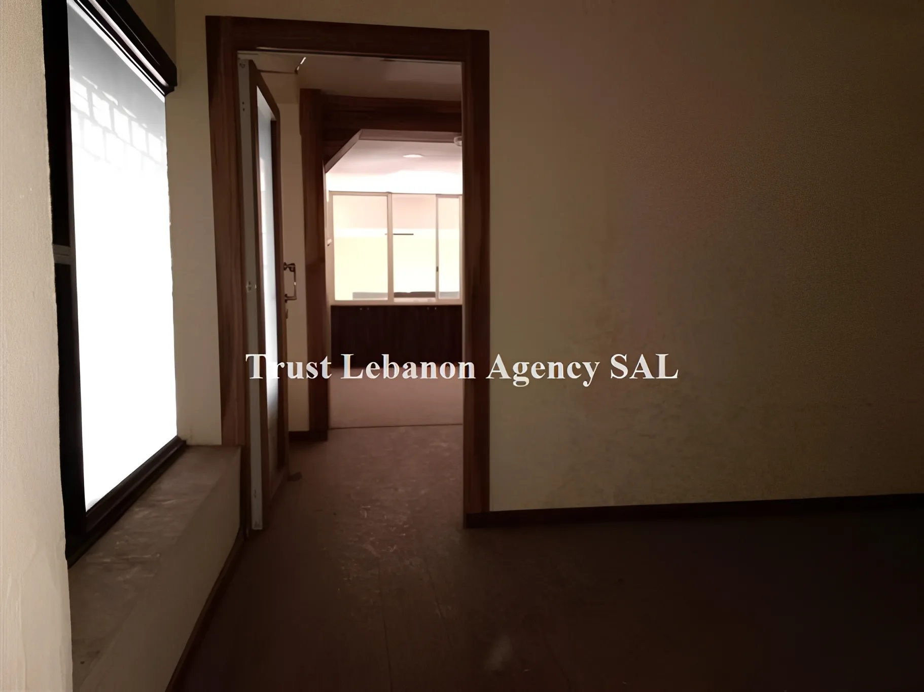 Shop for rent in Beirut, Sanayeh