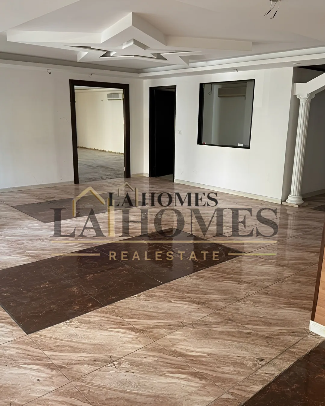 Showroom for sale in Jdeideh