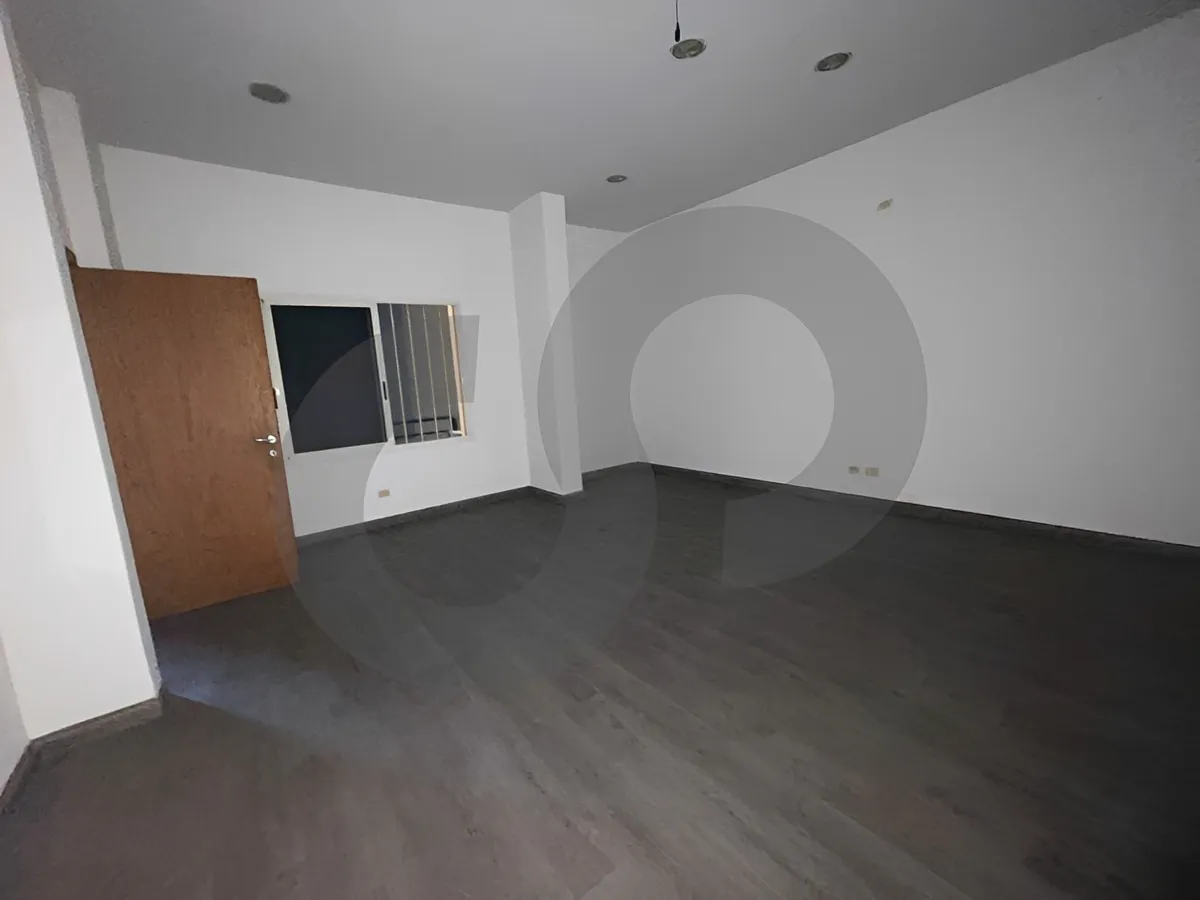 Office for Sale in Beit Meri
