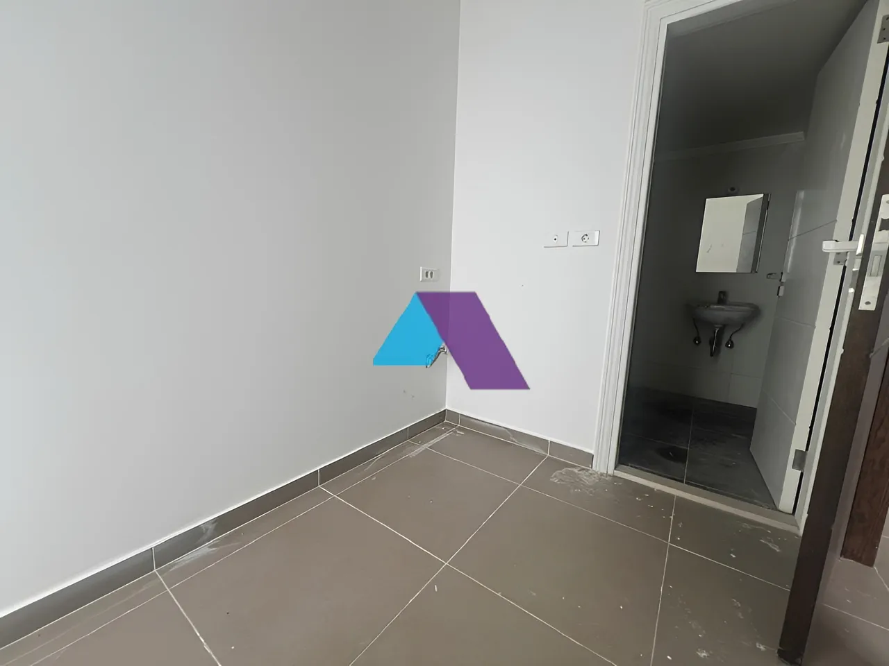 Apartment for Sale in Haret Sakher