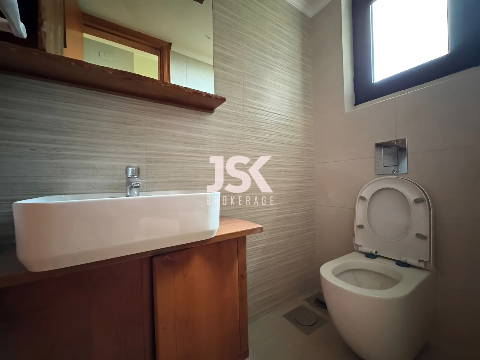 Apartment for Sale in Ain Saadeh