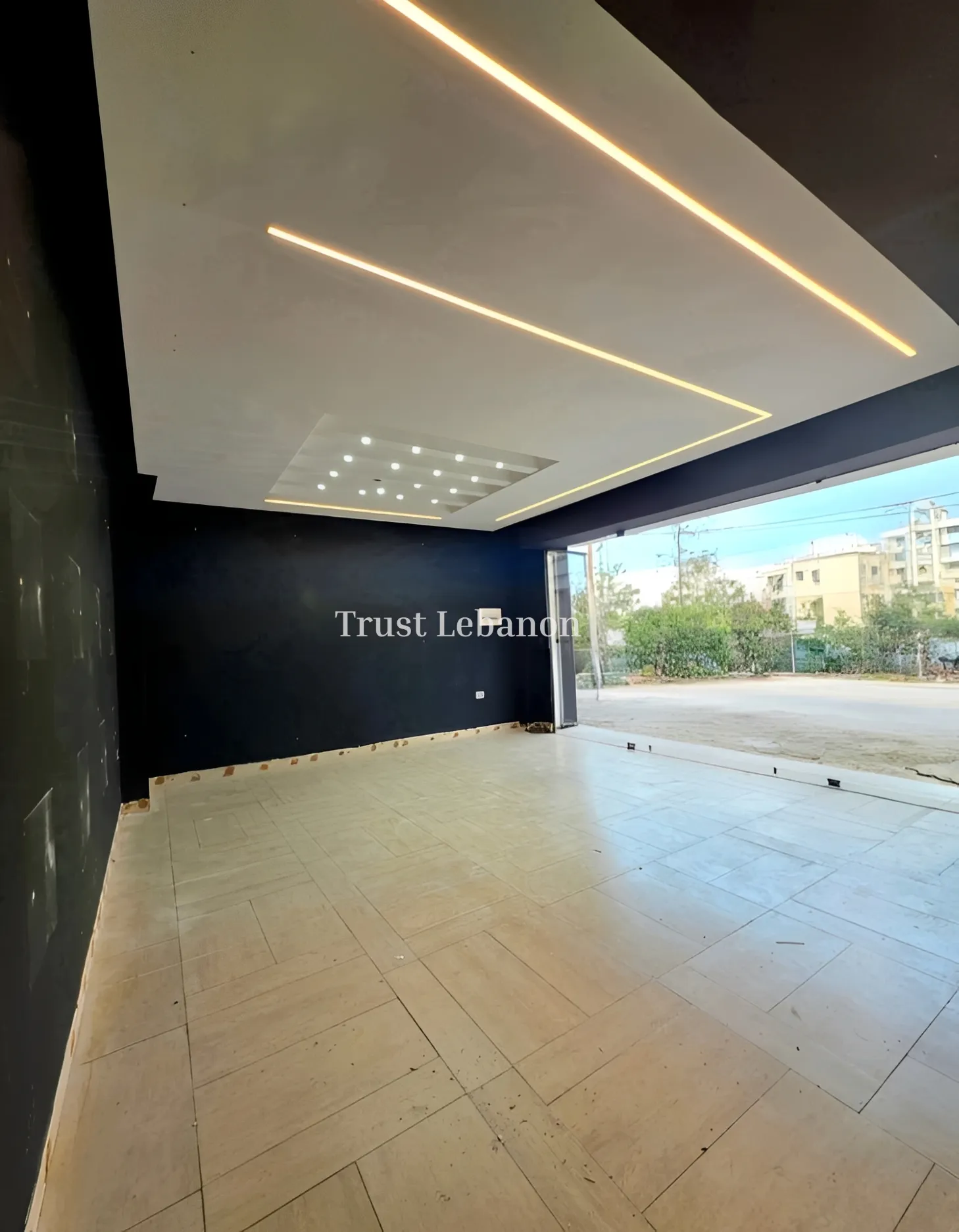 Shop for rent in Zalqa, Lebanon