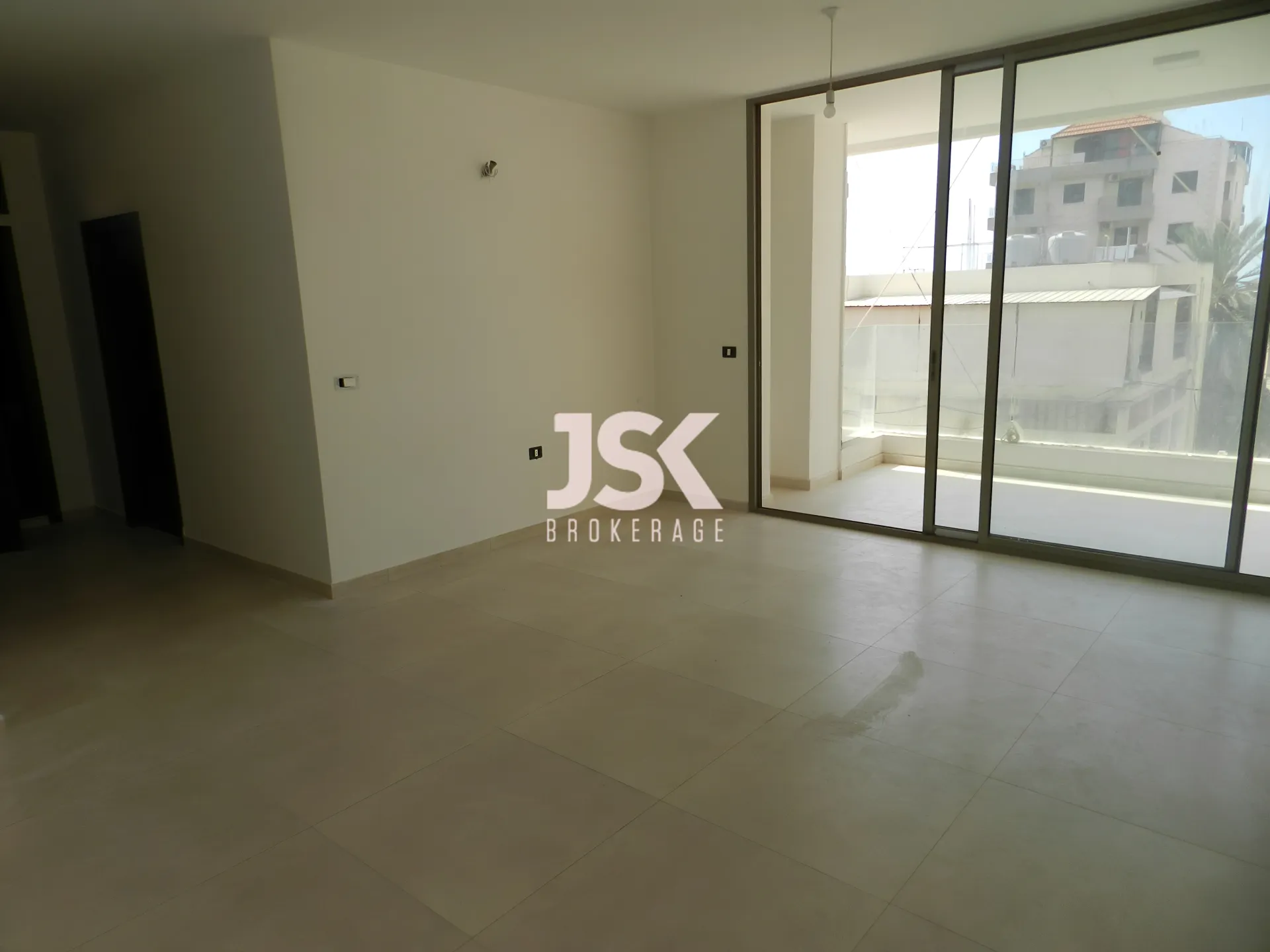 Apartment for Sale in Haret Sakher