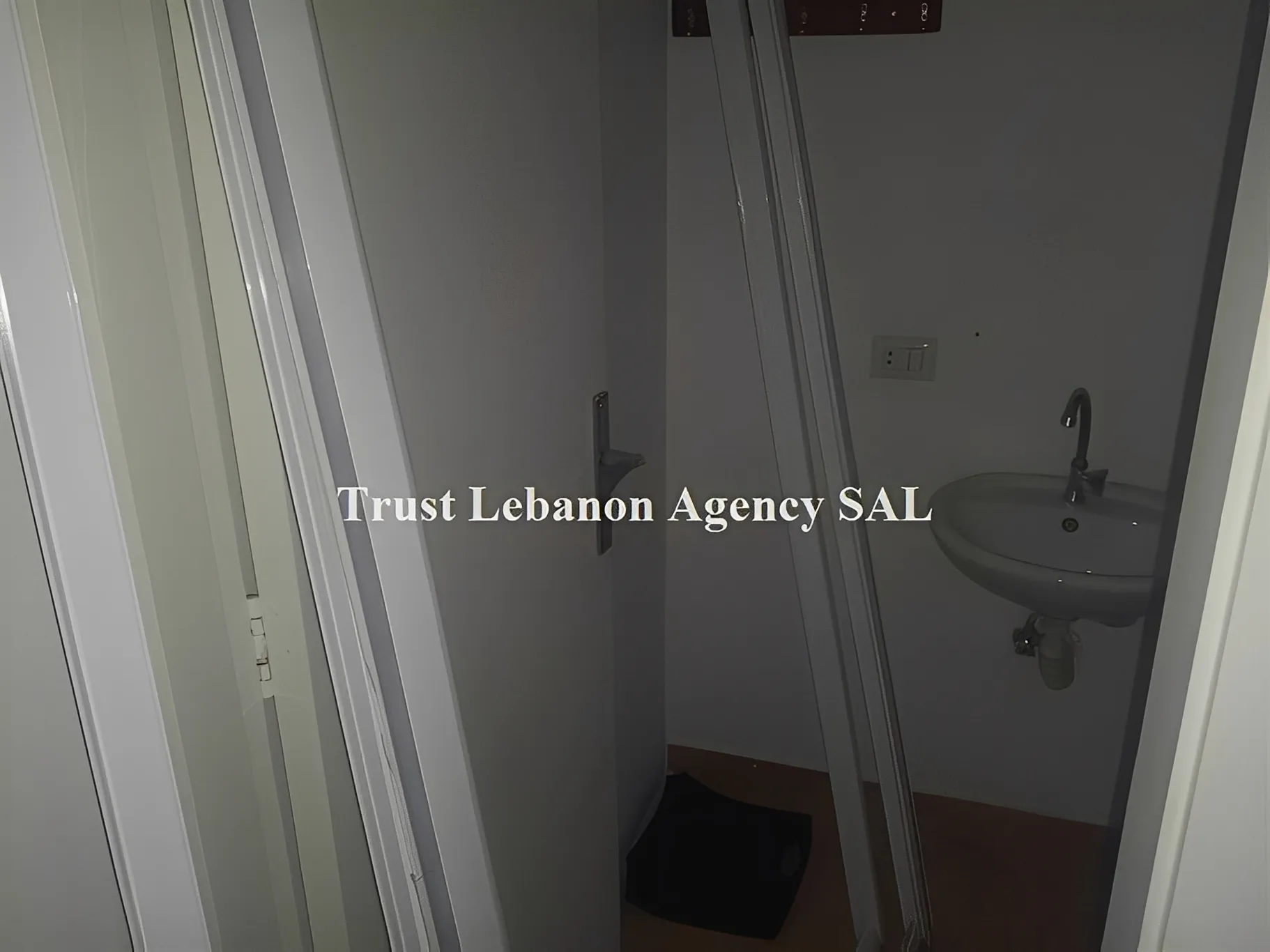 Office for rent in Beirut, Saifi