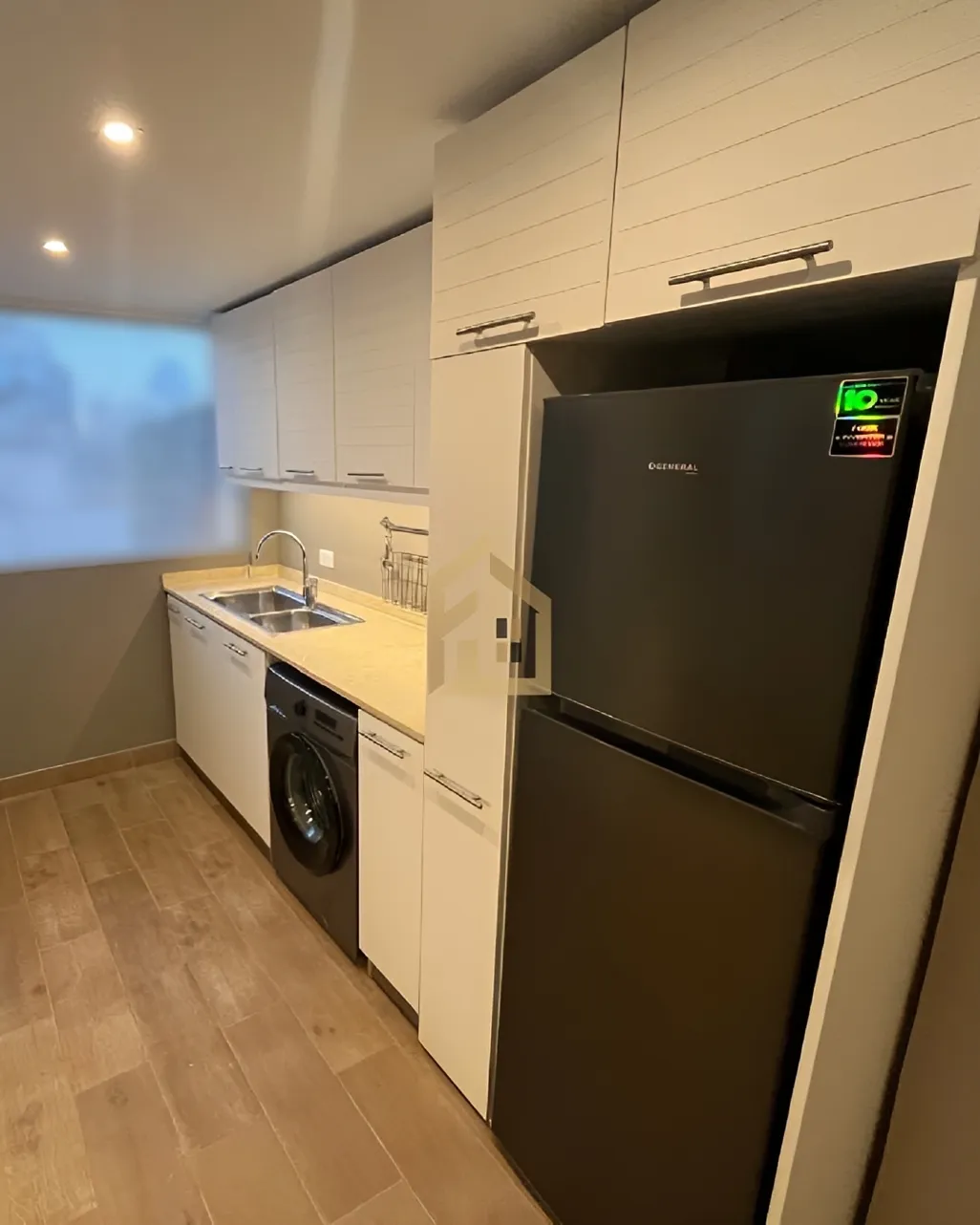 Apartment for rent in Achrafieh, Beirut, Lebanon - 2 bed, 2 bath