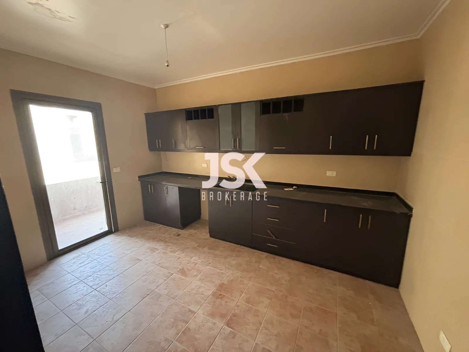 Apartment for Rent in Mazraat Yachoua - 3 bed, 3 bath