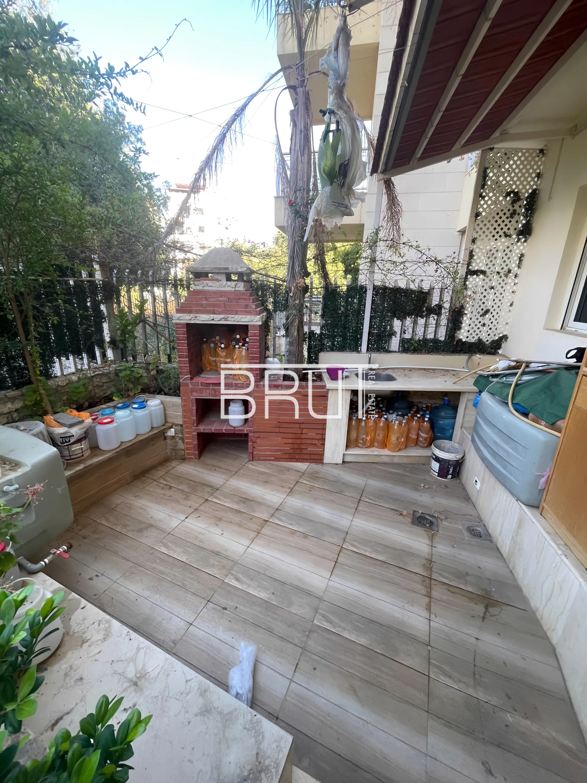Apartment for Sale in Ballouneh