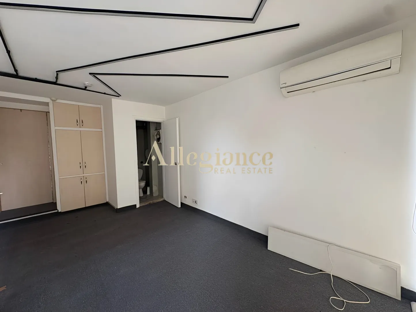 Shop for rent in Badaro